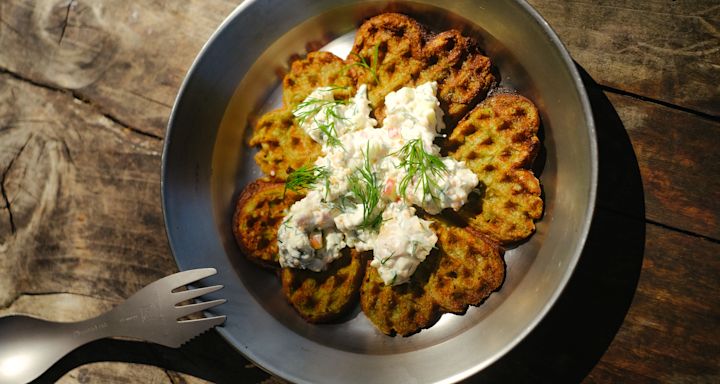 Stek vafler over åpen ild Stek vafler over åpen ild