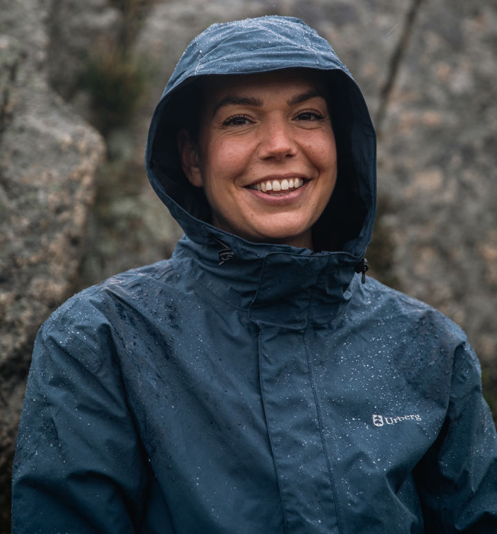 Schöne und bequeme Regenbekleidung für die grauen Tage